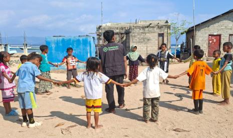 Dapur Umum dan Air Bersih untuk Penyintas Gempa Sikka NTT