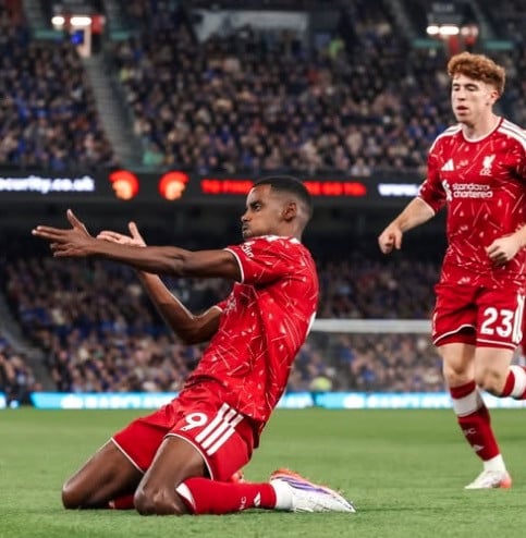 Brace Isak Bawa Liverpool Kalahkan Ipswich di Pekan Ketiga Liga Inggris